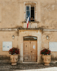 Menerbes-5